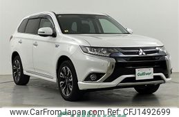 mitsubishi outlander-phev 2015 CFJ1492699