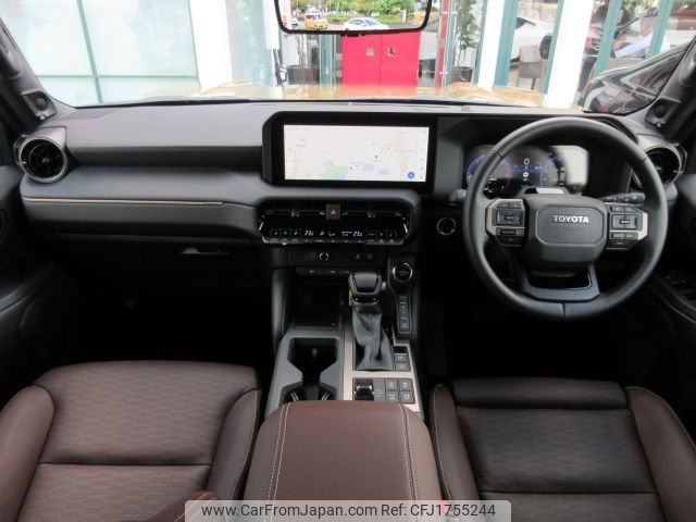 toyota land-cruiser-wagon 2024 CFJ1755244 image 2