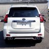 toyota land-cruiser-prado 2017 24352903 image 9