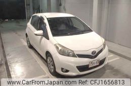 toyota vitz 2011 CFJ1656813