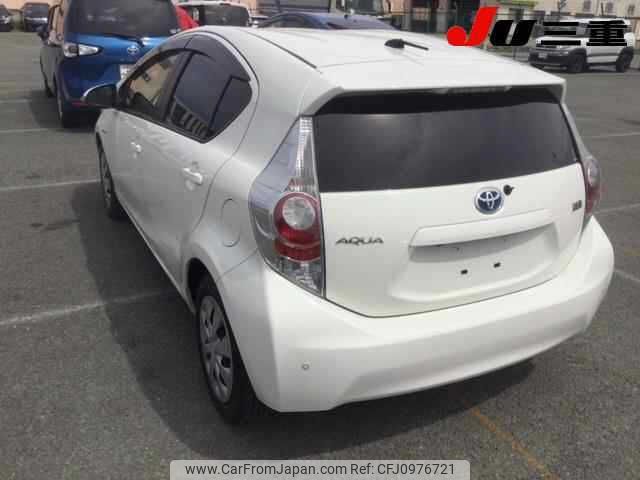 toyota aqua 2014 -TOYOTA--AQUA NHP10-2324264---TOYOTA--AQUA NHP10-2324264- image 2