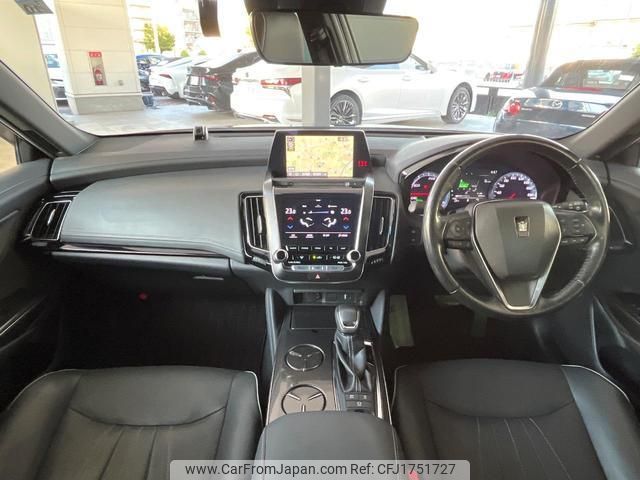 toyota crown-hybrid 2018 CFJ1751727 image 2