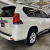 toyota land-cruiser-prado 2022 b67be990bf2adf893fe6dced99d03821 image 4