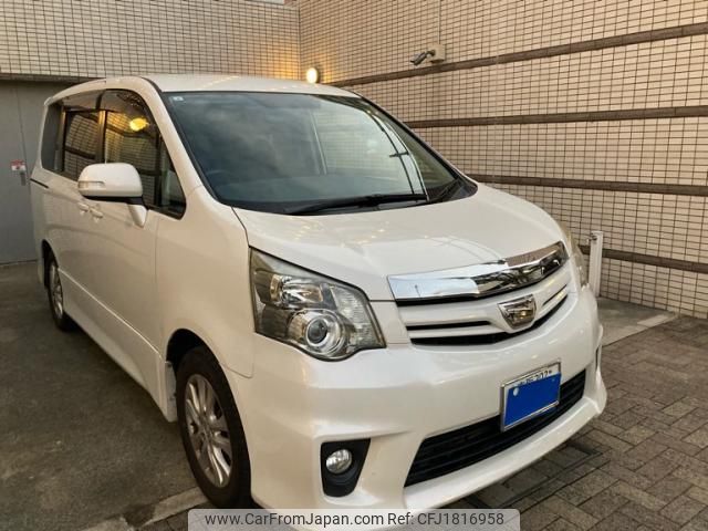 toyota noah 2010 CFJ1816958 image 2