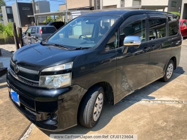 toyota voxy 2013 -TOYOTA--Voxy DBA-ZRR70G--ZRR70-0575928---TOYOTA--Voxy DBA-ZRR70G--ZRR70-0575928- image 1