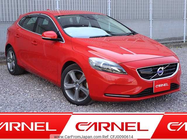 volvo v40 2014 K00061 image 1