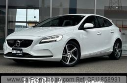 volvo v40 2018 CFJ1858931