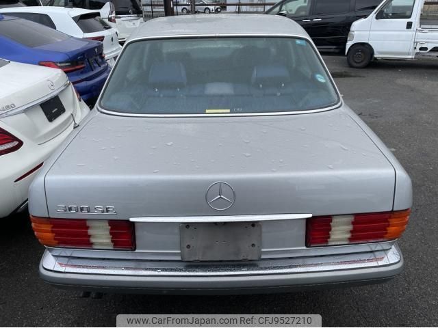 mercedes-benz s-class 1989 quick_quick_E-126024_WDB1260242A37397 image 2