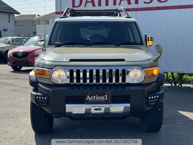 toyota fj-cruiser 2012 140 image 2
