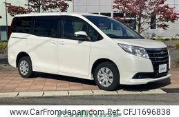 toyota noah 2015 CFJ1696838