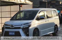 toyota voxy 2017 quick_quick_DBA-ZRR80W_ZRR80-0381477