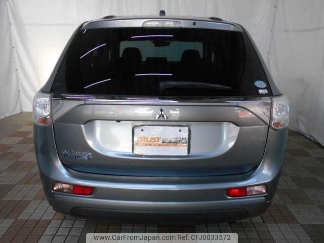 mitsubishi outlander-phev 2013 -MITSUBISHI--Outlander PHEV GG2W--0005860---MITSUBISHI--Outlander PHEV GG2W--0005860- image 2