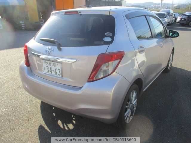 toyota vitz 2011 TE698 image 1