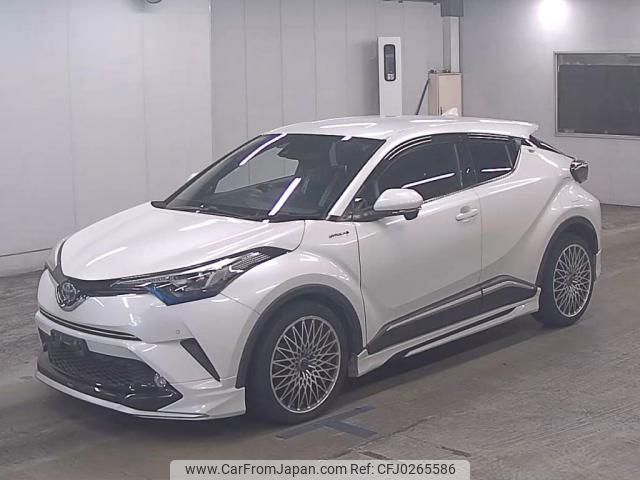 toyota c-hr 2017 quick_quick_DAA-ZYX10_ZYX10-2036768 image 2