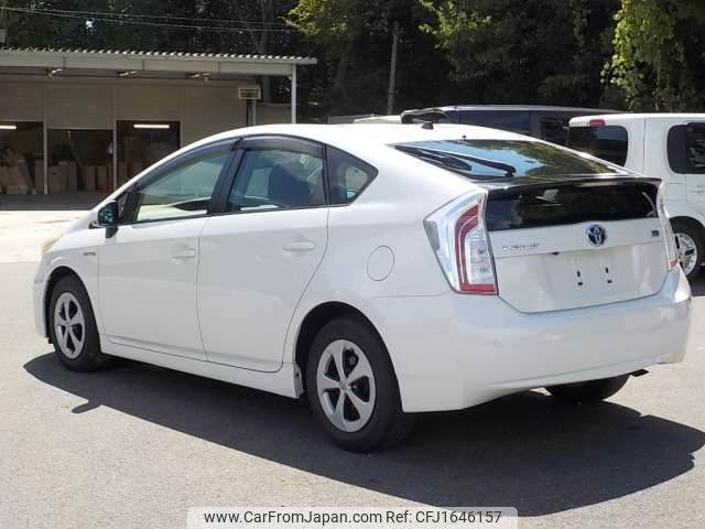 toyota prius 2012 CFJ1646157 image 2