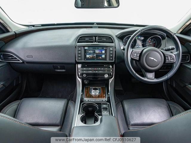 jaguar xe 2016 -JAGUAR--Jaguar XE CBA-JA2GA--SAJAB4AG1GA938502---JAGUAR--Jaguar XE CBA-JA2GA--SAJAB4AG1GA938502- image 2