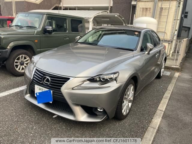 lexus is 2014 CFJ1601178 image 1