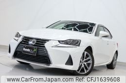 lexus is 2017 CFJ1639608