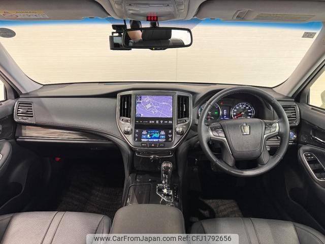toyota crown-hybrid 2013 CFJ1792656 image 2