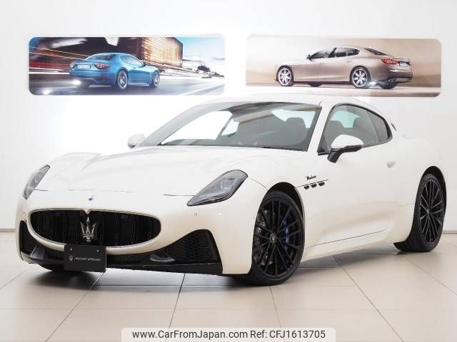 maserati granturismo 2024 CFJ1613705 image 1