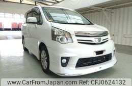 toyota noah 2010 ENHANCEAUTO_1_ea292877