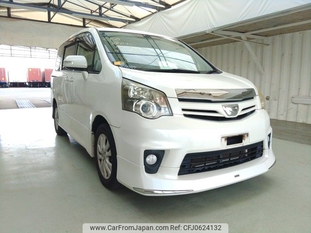 toyota noah 2010 ENHANCEAUTO_1_ea292877 image 1