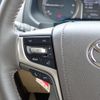toyota land-cruiser-prado 2021 25631316 image 31