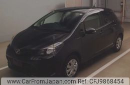 toyota vitz 2014 -TOYOTA--Vitz KSP130-2129172---TOYOTA--Vitz KSP130-2129172-