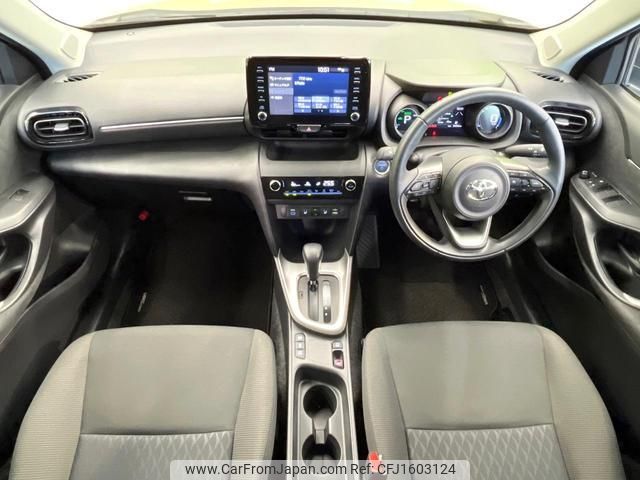toyota yaris-cross 2023 CFJ1603124 image 2