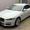jaguar xe 2017 quick_quick_LDA-JA2NA_SAJAB4AN8JCP28375 image 13