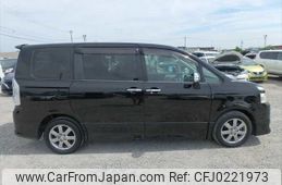 toyota voxy 2010 NIKYO_TX42816