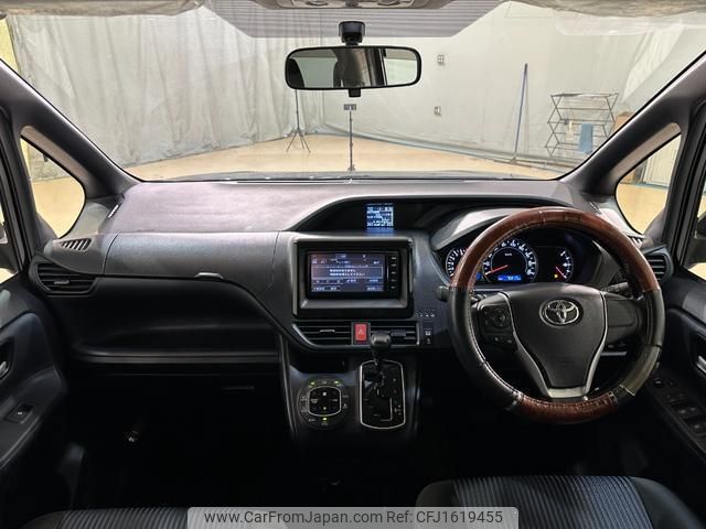 toyota voxy 2015 CFJ1619455 image 2