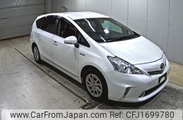 toyota prius-α 2014 CFJ1699780