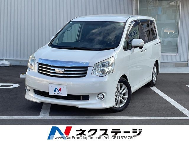 toyota noah 2012 CFJ1576780 image 1