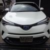 toyota c-hr 2017 -TOYOTA--C-HR DAA-ZYX10--ZYX10-2063434---TOYOTA--C-HR DAA-ZYX10--ZYX10-2063434- image 2