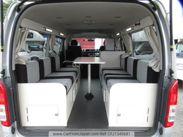 toyota hiace-wagon 2017 GOO_JP_700056143030250628001 image 2