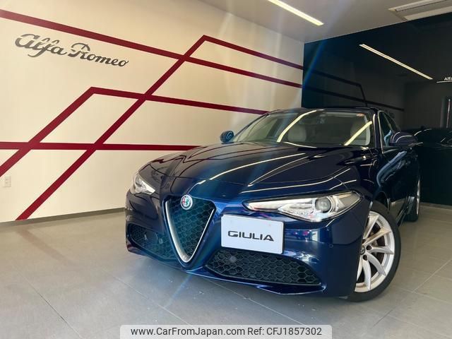 alfa-romeo giulia 2018 CFJ1857302 image 1