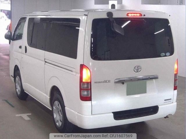 toyota regiusace-van 2013 CFJ1607569 image 2