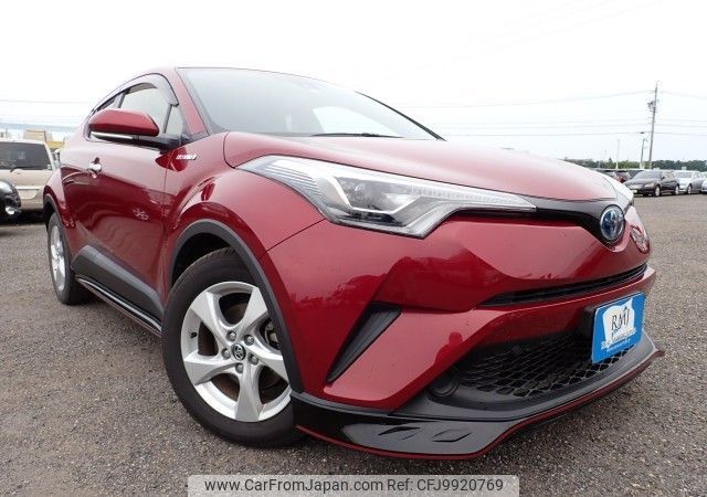 toyota c-hr 2017 REALMOTOR_N2024060215F-21 image 2