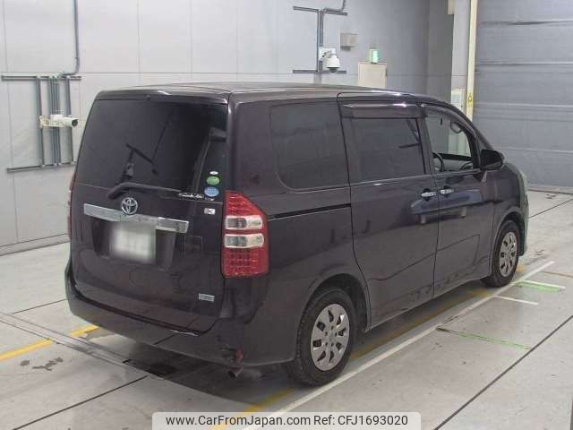 toyota noah 2013 CFJ1693020 image 2