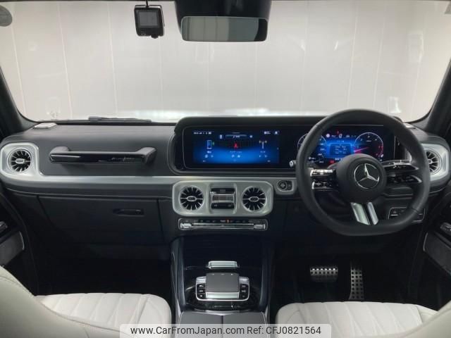 mercedes-benz g-class 2024 quick_quick_7CA-465310C_W1N4653102X004257 image 2