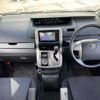 toyota noah 2007 504928-925122 image 1