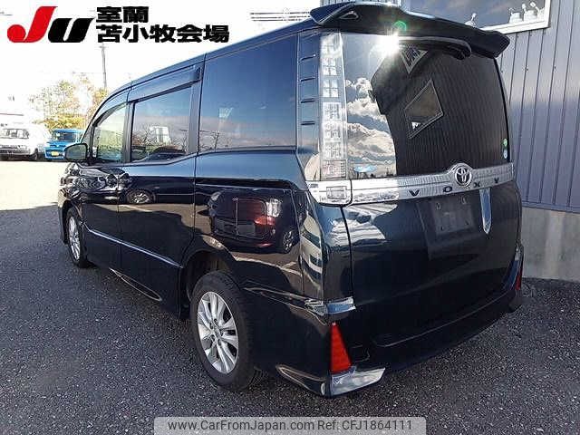toyota voxy 2014 CFJ1864111 image 2