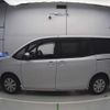 toyota noah 2019 -TOYOTA--Noah DBA-ZRR80G--ZRR80-0544567---TOYOTA--Noah DBA-ZRR80G--ZRR80-0544567- image 9