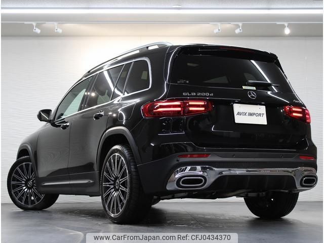 mercedes-benz glb-class 2024 quick_quick_247613M_W1N2476132W357147 image 2