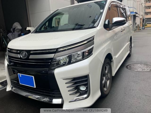 toyota voxy 2017 CFJ1869249 image 2