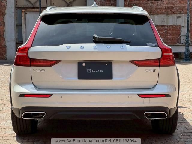 volvo v60 2022 quick_quick_5AA-ZB420TM_YV1ZZL1MCN1093077 image 2
