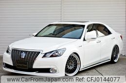 toyota crown-majesta 2014 -TOYOTA--Crown Majesta DAA-GWS214--GWS214-6005621---TOYOTA--Crown Majesta DAA-GWS214--GWS214-6005621-