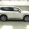 toyota land-cruiser 2023 CFJ1653875 image 2