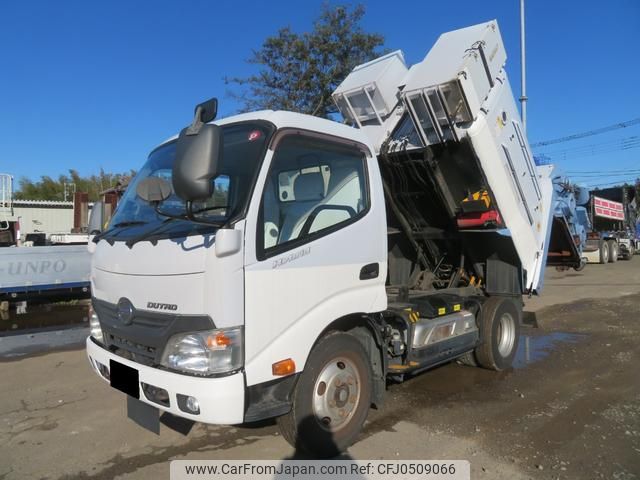 hino dutro 2016 GOO_NET_EXCHANGE_0400935A30241125W002 image 1